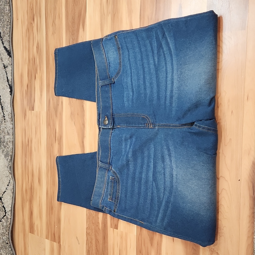 Isaac Mizrahi Narrow Leg Stretch Pants